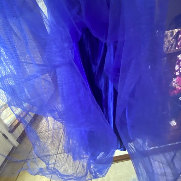 Fiesta Formal sequin dress 👗 - Picture 5 of 9